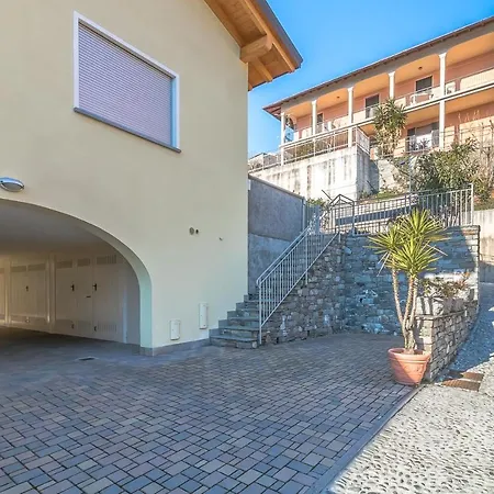 Rebecca - Tremezzina Mezzegra